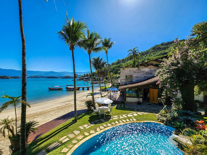 Alquiler de casa con piscina y playa en Angra dos Reis