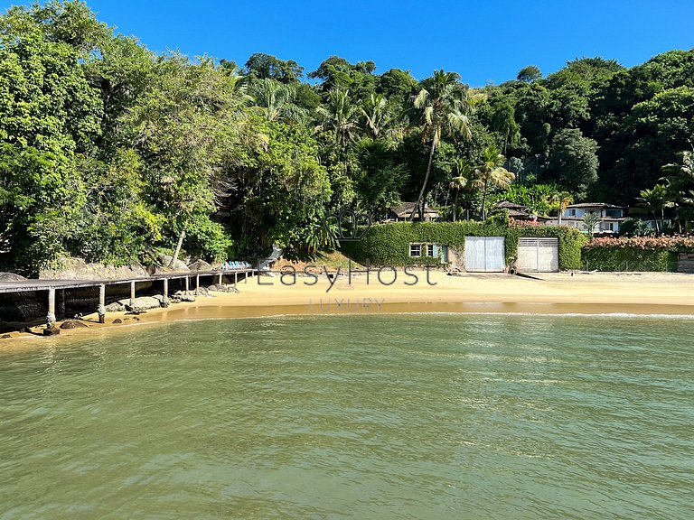 Aluguel de casa pé na areia com piscina e sauna