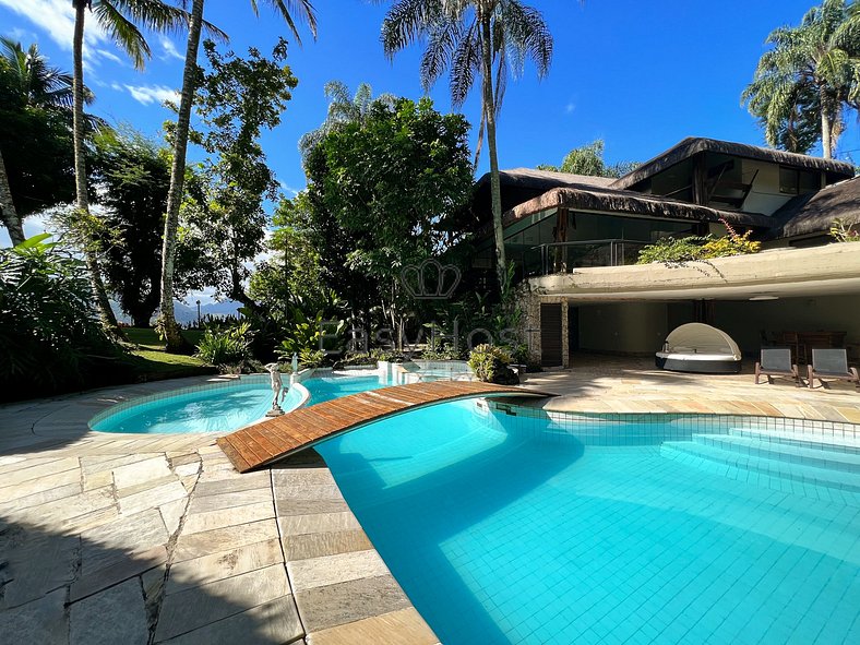 Aluguel de casa pé na areia com piscina e sauna