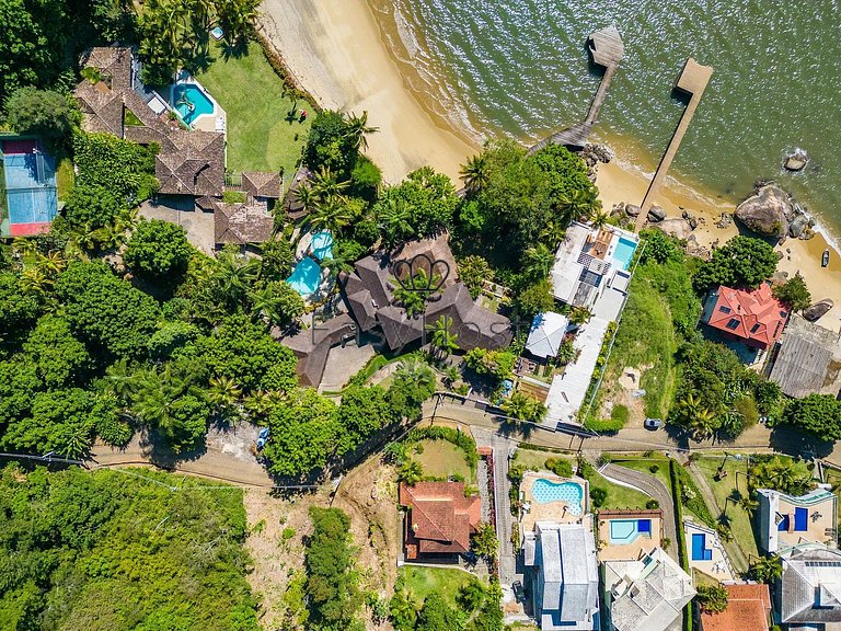 Aluguel de casa pé na areia com piscina e sauna