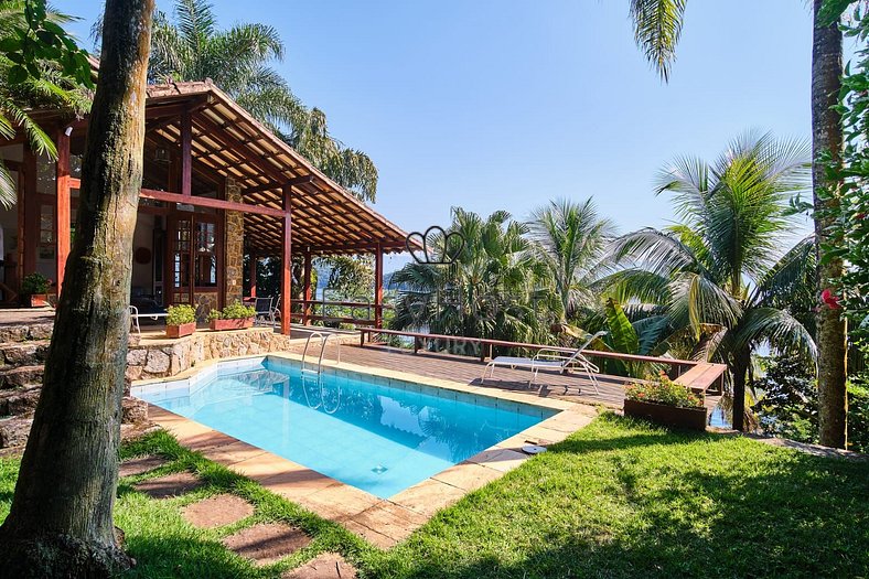 Beach house for sale in Paraty