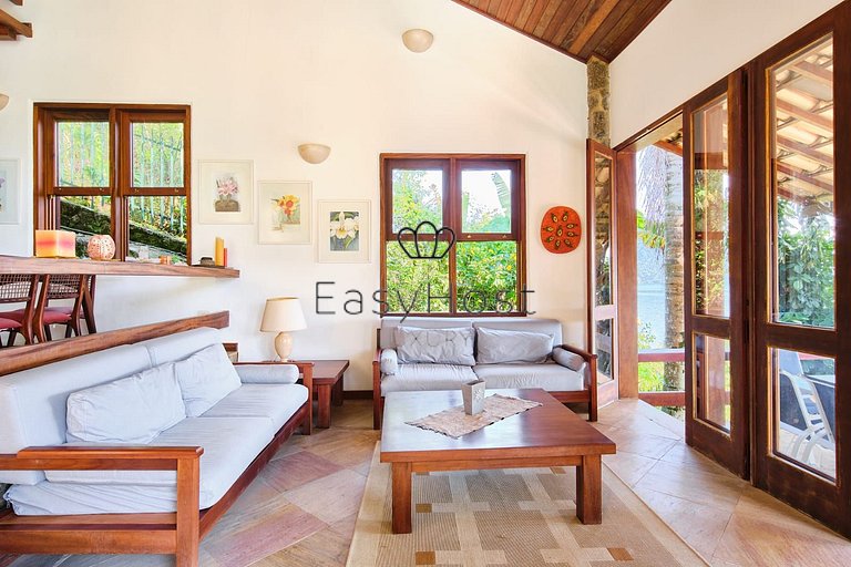 Beach house for sale in Paraty