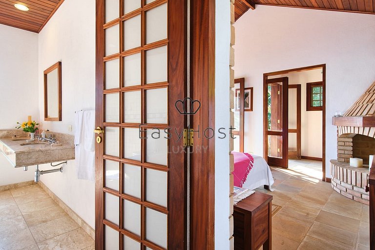 Beach house for sale in Paraty