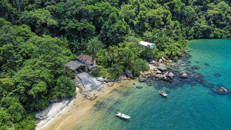 Beach house for sale in Paraty