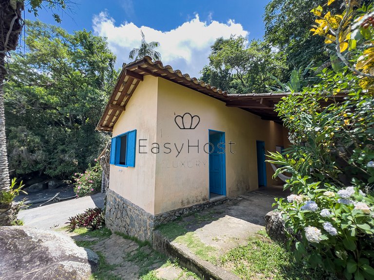 Beach house for sale in Paraty