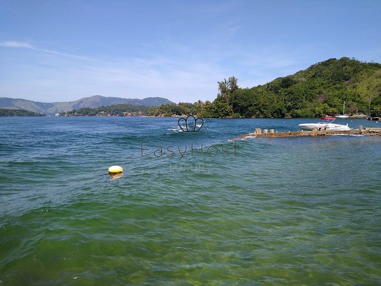 Casa à venda em Angra dos Reis beira mar