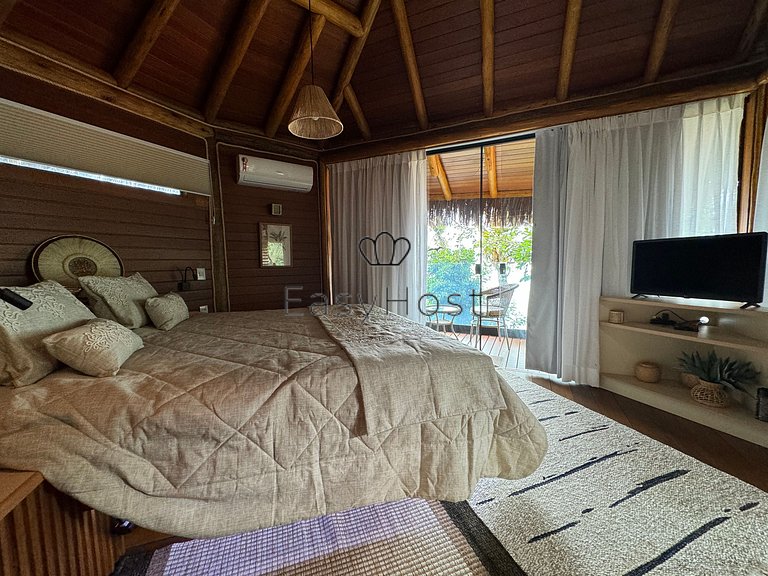 Casa à venda em Angra dos Reis com piscina, praia e hidromas