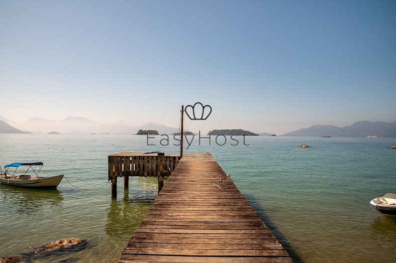 Casa à venda em Angra dos Reis com praia e sauna - AngV078