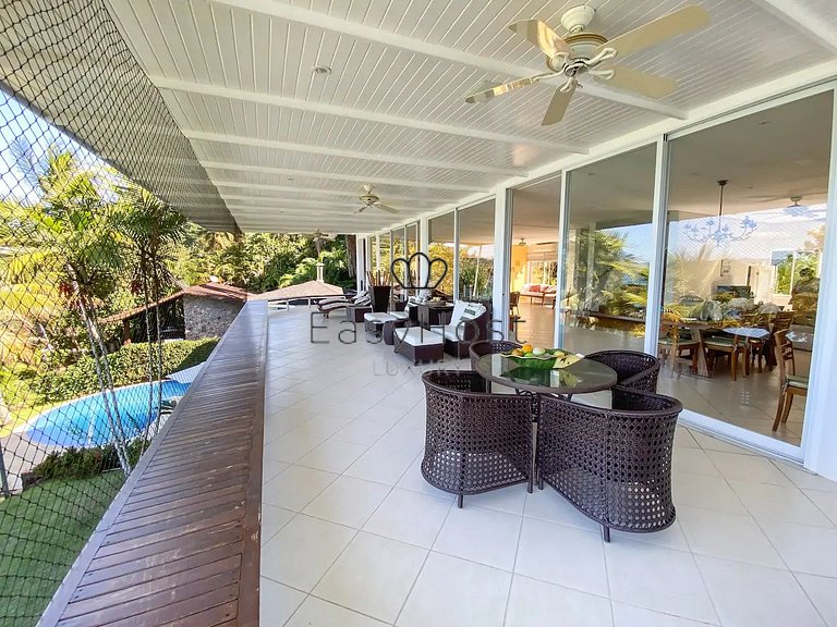 Casa beira mar à venda em Angra dos Reis