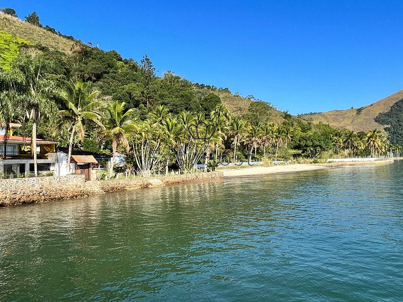 Casa beira mar à venda em Angra dos Reis