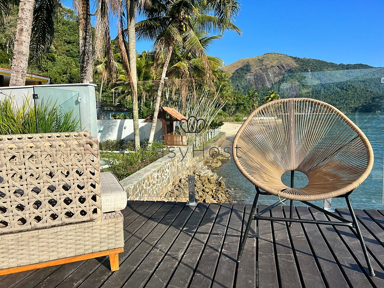 Casa beira mar à venda em Angra dos Reis