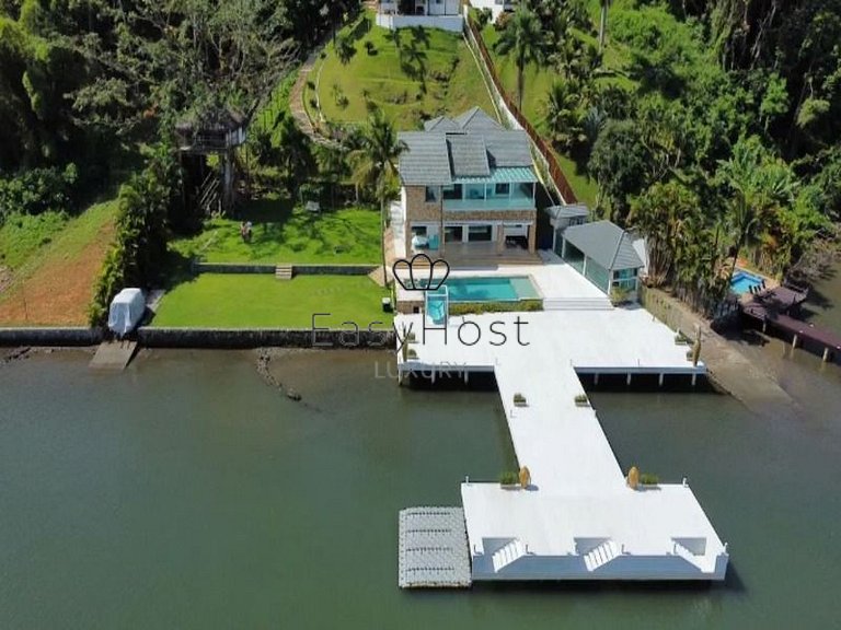 Casa de alquiler de vacaciones en Angra dos Reis con piscina