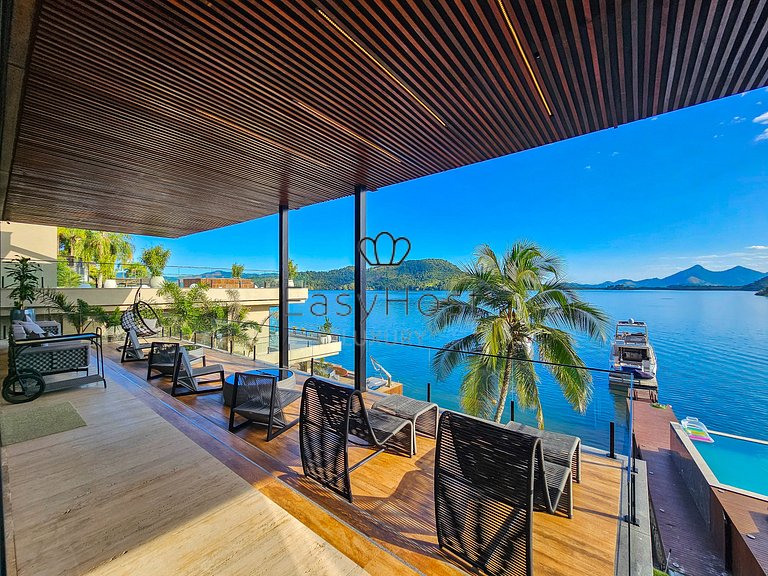 Casa de luxo à venda em Angra dos Reis com piscina, praia e