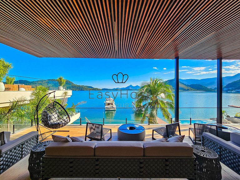 Casa de luxo à venda em Angra dos Reis com piscina, praia e