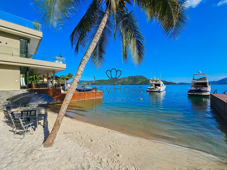 Casa de luxo à venda em Angra dos Reis com piscina, praia e