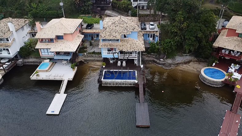 Casa de playa en venta en Angra dos Reis