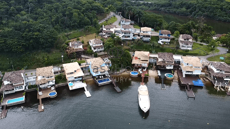 Casa de playa en venta en Angra dos Reis