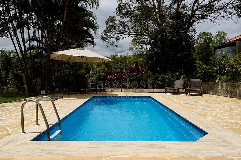 Casa de vacaciones en Itaipava con piscina