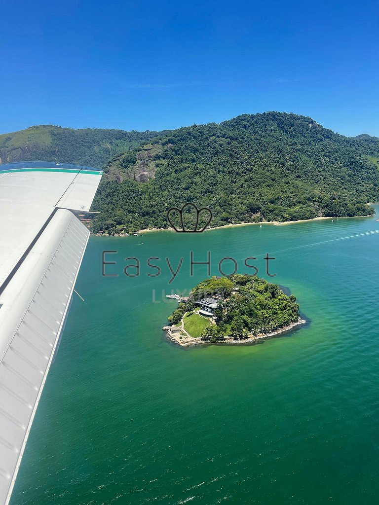 Casa em ilha em Angra dos Reis com piscina beira mar, jacuzz