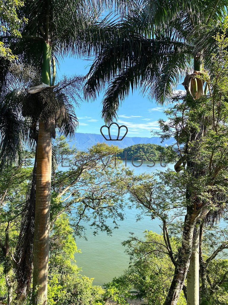 Casa em ilha em Angra dos Reis com piscina beira mar, jacuzz