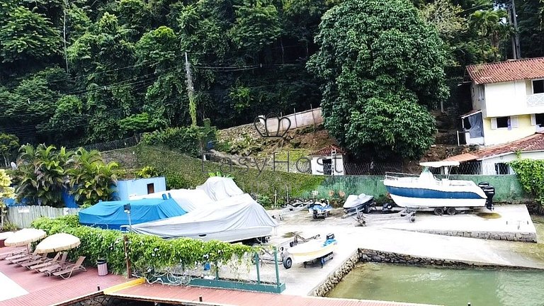 Casa en condomínio en venta en Angra dos Reis