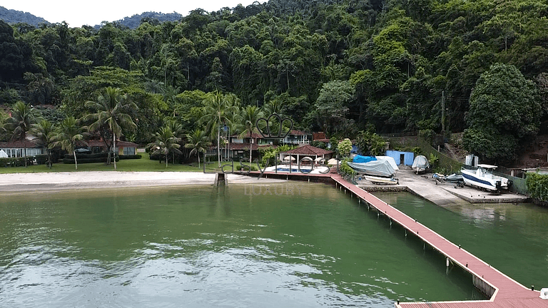 Casa en condomínio en venta en Angra dos Reis