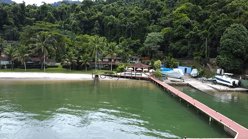 Casa en condominio en venta en Angra dos Reis