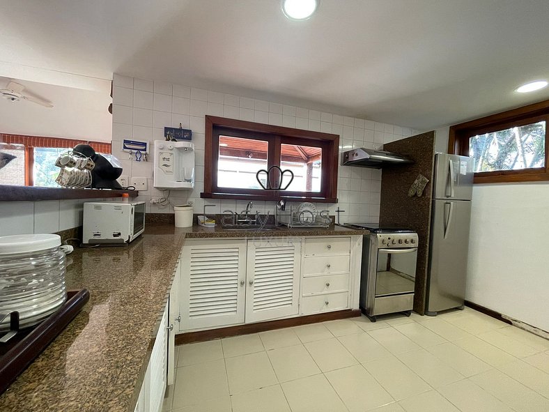 Casa en condomínio en venta en Angra dos Reis