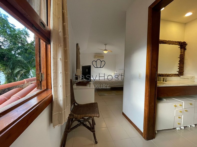 Casa en condomínio en venta en Angra dos Reis