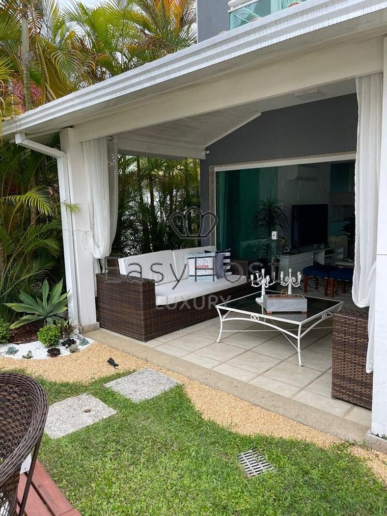 Casa en condomínio en venta en Angra dos Reis