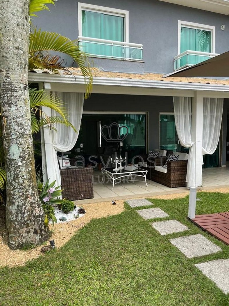 Casa en condomínio en venta en Angra dos Reis