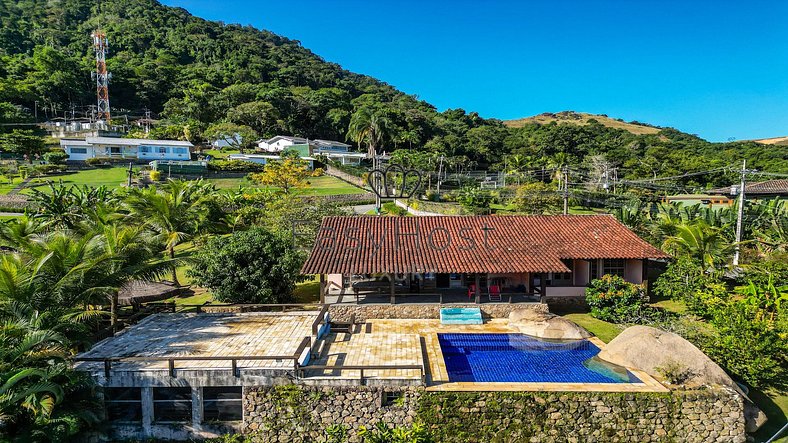 Casa en condomínio en venta en Angra dos Reis