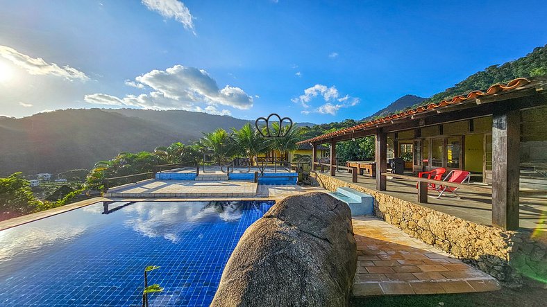 Casa en condomínio en venta en Angra dos Reis