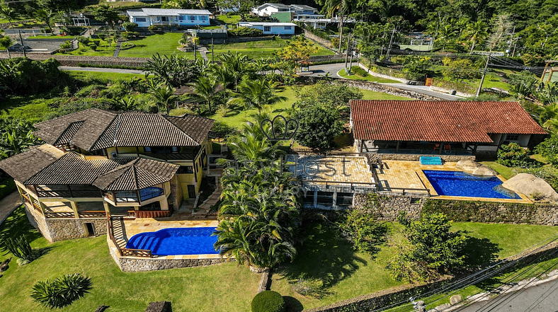 Casa en condomínio en venta en Angra dos Reis