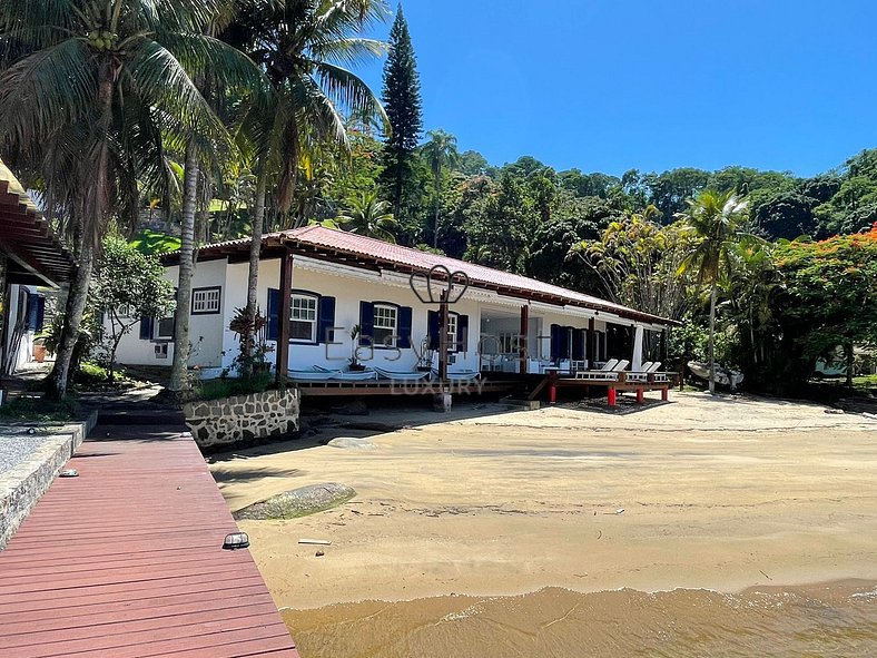 Casa en la playa en venta en Angra dos Reis