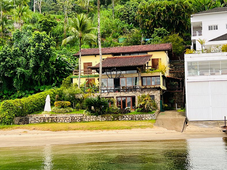 Casa en venta en Angra dos Reis cerca del mar