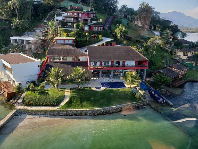 Casa en venta en Angra dos Reis con piscina