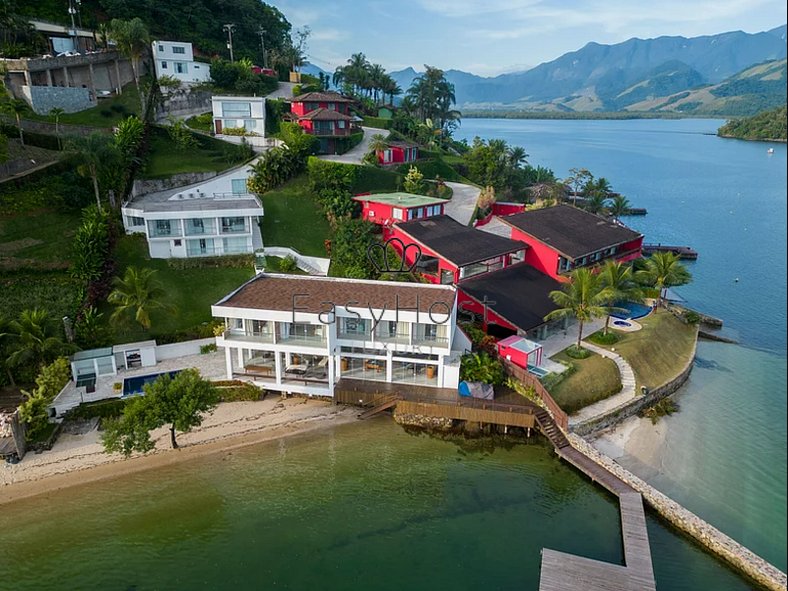 Casa en venta en Angra dos Reis con piscina