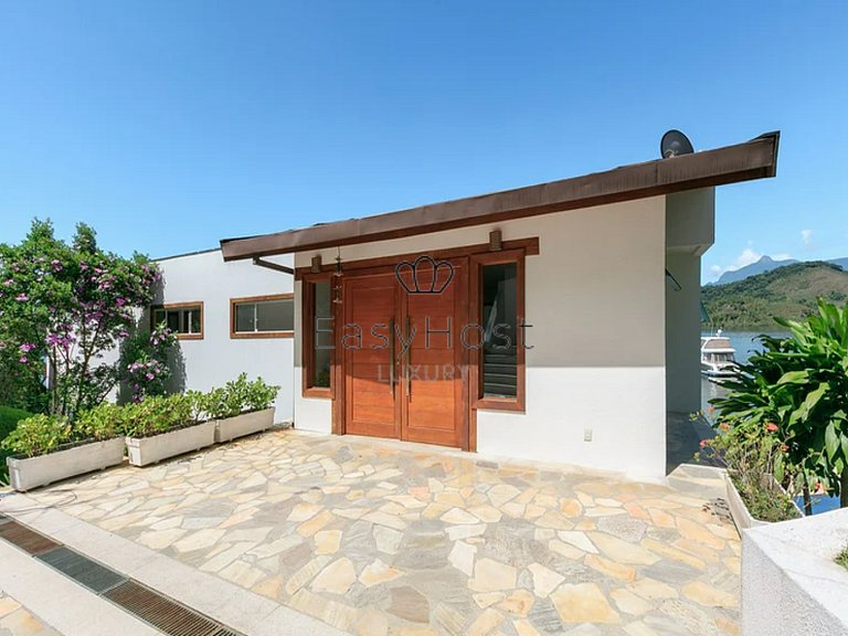 Casa en venta en Angra dos Reis con piscina