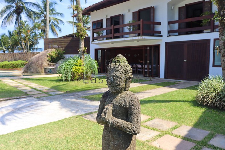 Casa en venta en Angra dos Reis con piscina junto al mar - A