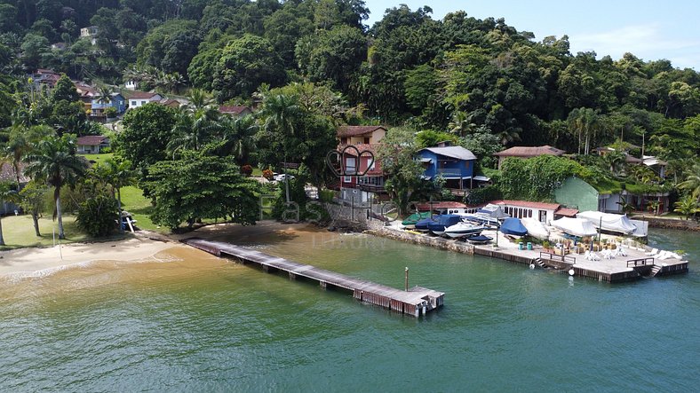 Casa en venta en Angra dos Reis en condominio