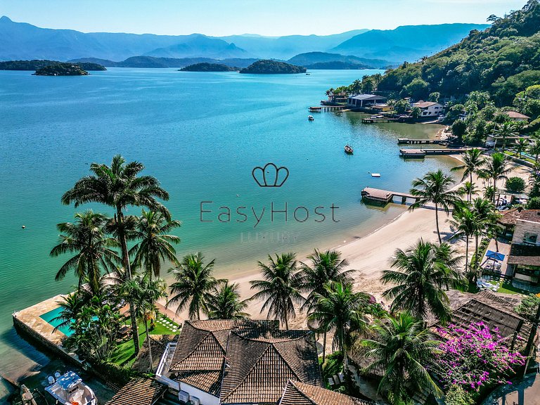 Casa para temporada em Angra dos Reis com piscina e praia