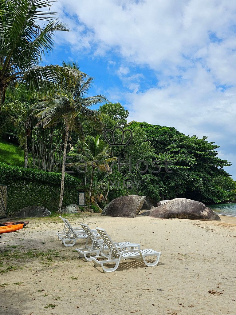 Casa para temporada em Angra dos Reis com piscina, praia e s