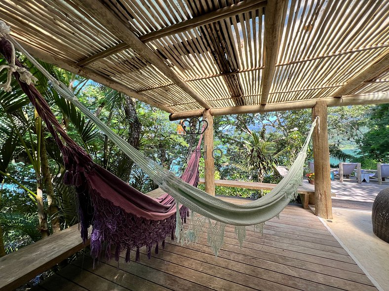 Casa para temporada em Ilha Grande com piscina