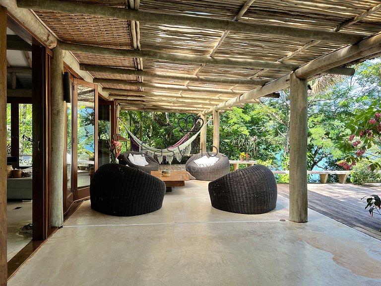 Casa para temporada em Ilha Grande com piscina