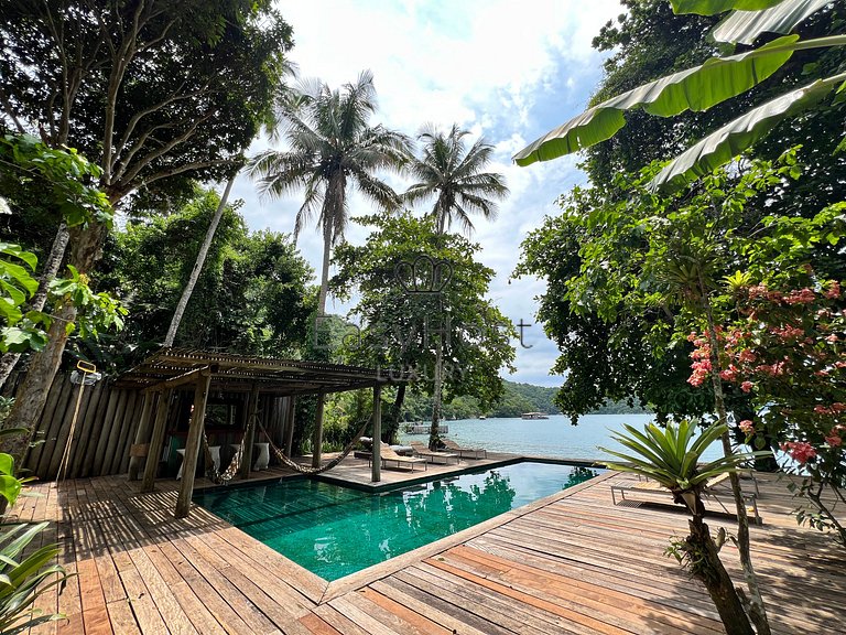 Casa para temporada em Ilha Grande com piscina