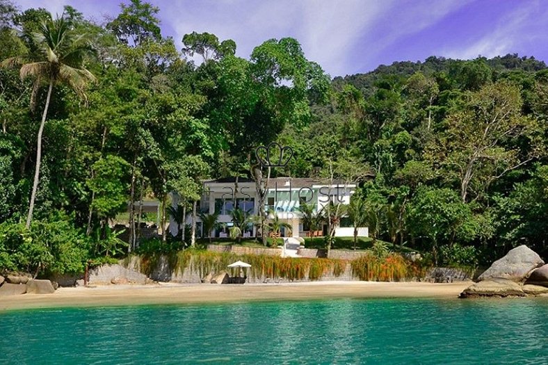 Casa pé na areia à venda em Angra dos Reis