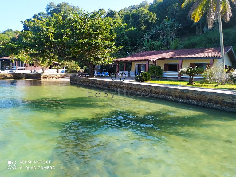 House by the sea for sale in Angra dos Reis