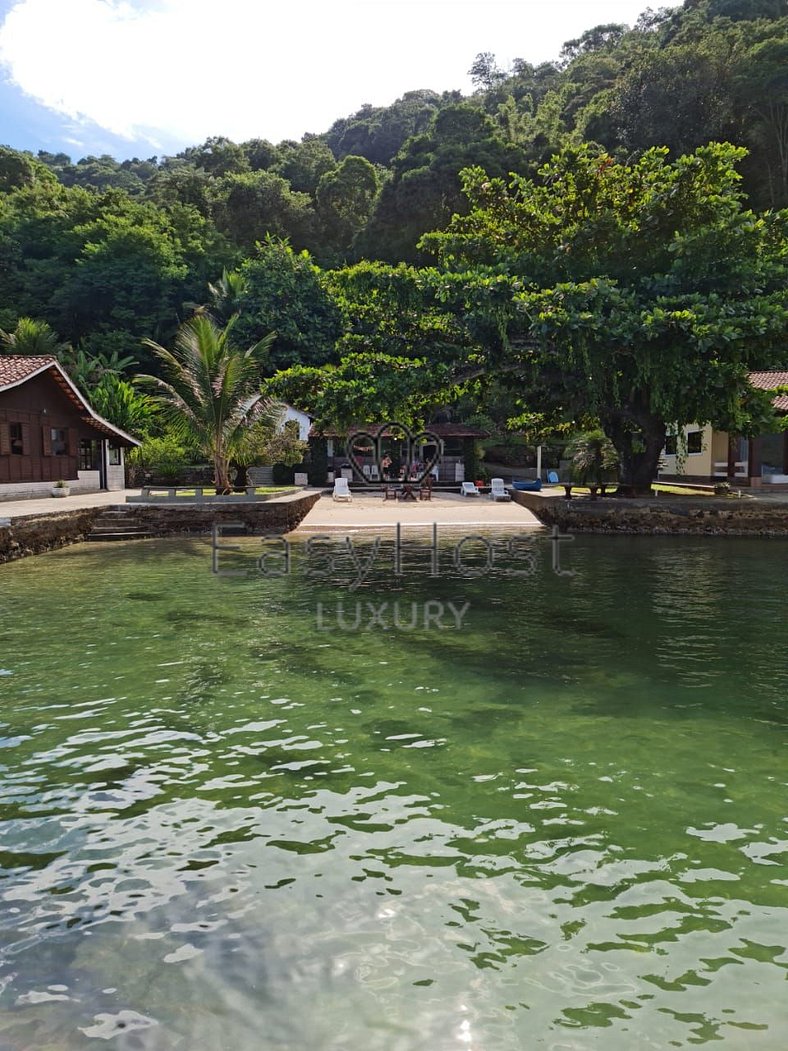 House by the sea for sale in Angra dos Reis