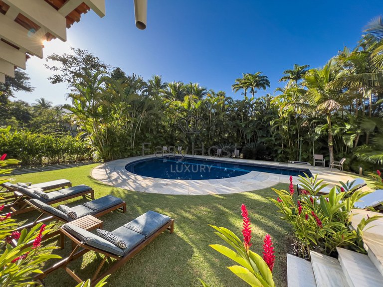 House for rent in Paraty with pool in exclusive condominium